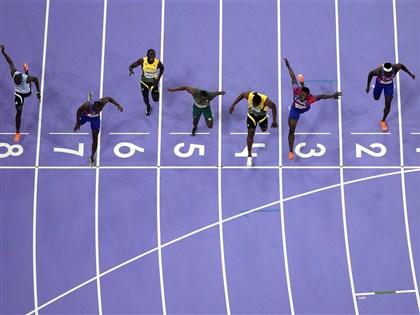 男子百米以0.005秒差距險勝 美國短跑明星萊爾斯摘金