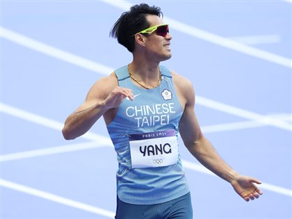 奧運田徑場夢幻粉紫色跑道 楊俊瀚：跑起來很舒服