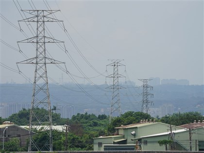 經濟部調高用電大戶節能目標至1.5% 鋼鐵半導體等271業者入列