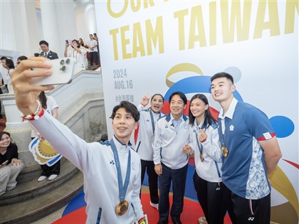 奧運派對林郁婷感謝教練與全民支持 王齊麟喊「金牌是大家的」