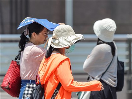 吳德榮：留意午後雷雨 21日恢復盛夏天氣