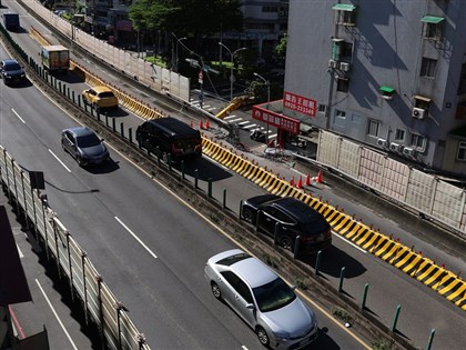 三重台1線往忠孝橋估2個月修復 往忠孝橋尖峰車流穩定略有堵塞