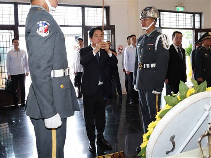 賴總統上任後首赴金門主持823追思典禮 展現捍衛台灣決心