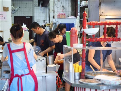 熱絡紅燈曇花一現 7月景氣燈號退回黃紅燈