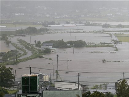 颱風珊珊撲日本釀4死近百傷 2地降破紀錄大雨