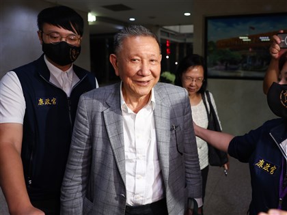 沈慶京羈押中身體不適 5日送醫治療已返看守所