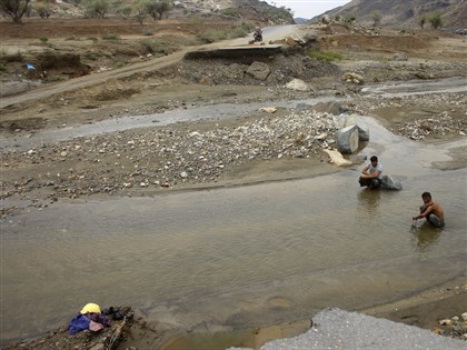 葉門空前洪患摧毀民宅道路影響逾56萬人 聯合國喊缺資金籲捐款