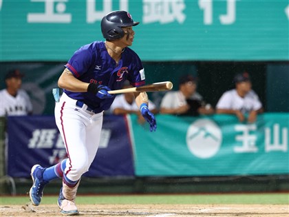 U18亞青棒柯敬賢三壘打扳平比數 台日冠軍戰因雨暫停
