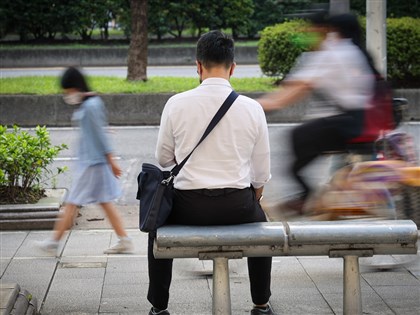 勞動部：中秋節為法定休假日 雇主應給假並發薪
