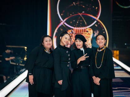 那屋瓦少女隊嗨唱文化奧運 Thank You美聲感謝資助人