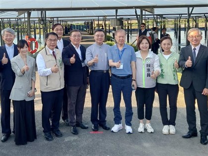 卓榮泰參訪台南漁電共生案場 允推透明機制創造多贏