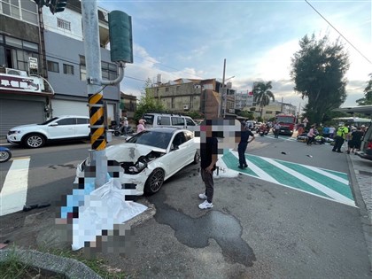 新竹虎林國中前賓士車逆向釀1死5傷 車上1人逃逸