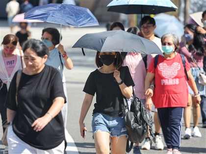 中秋節白天大台北偶有零星飄雨 偏東風沉降影響桃竹高溫37度