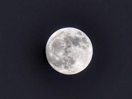 中秋節超級月亮、土星合月奇景登場 北市天文館攜手AI解說【直播】