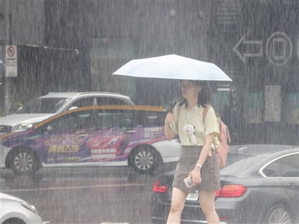 颱風葡萄桑接近19日北部短暫雨 21日起低壓帶影響各地防強降雨