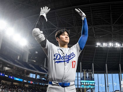 大谷翔平單場3轟2盜 創51-51空前紀錄稱「此生難以忘懷之日」[影]