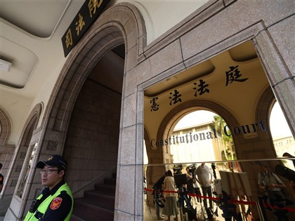 藍委擬修法提高大法官釋憲門檻 柯建銘：摧毀憲政體制