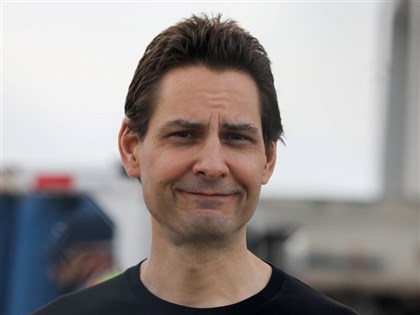 前加拿大外交官因孟晚舟案遭監禁千日 控長時間審問心理折磨