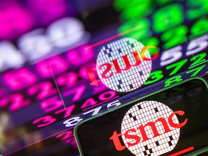 台股早盤勁揚近200點 挑戰23000點關卡