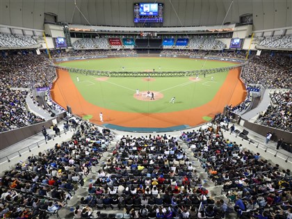 世界12強賽大巨蛋套票完售 單場10/4全面開賣