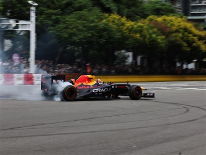 台中留賽車燒胎痕供打卡遭疑助長飆車 盧秀燕：防飆專案同時啟動