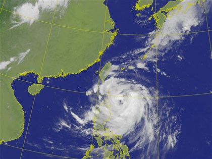 颱風山陀兒增強為中颱 最新路徑更貼近台灣東部陸地
