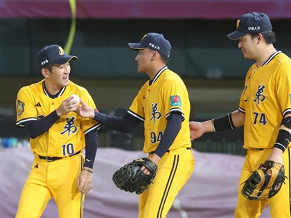 中信兄弟拿下季冠軍平野惠一「很幸福」 續為全年勝率努力