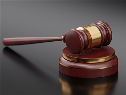 男持鐵鎚殺退休女教師5度判死 改處無期徒刑定讞