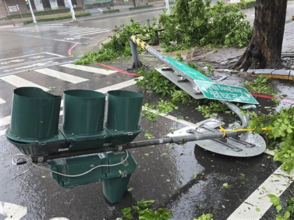 颱風山陀兒釀2死667傷1失蹤 高雄上萬戶停水預計午前陸續恢復
