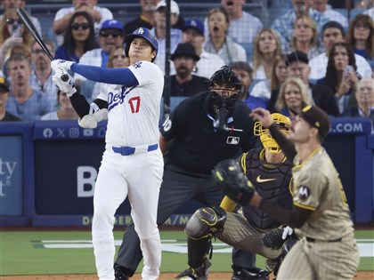 大谷翔平初嘗季後賽就開轟 道奇擒教士奪首勝