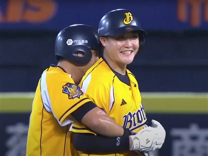 高宇杰敲再見安打 兄弟全年第1闖總冠軍賽[影]