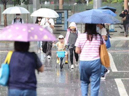 桃園以北9日仍有局部大雨 國慶日各地轉多雲到晴