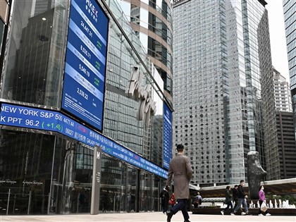 中國發改委沒有放利多 港股收盤暴跌2172點