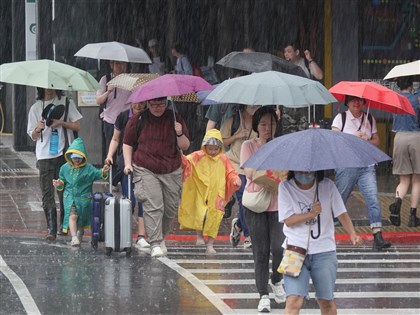 東北季風影響 基隆北海岸、台北宜蘭豪雨特報