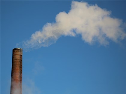 環境部：綜合碳定價及燃料稅費 台灣碳成本低於日韓