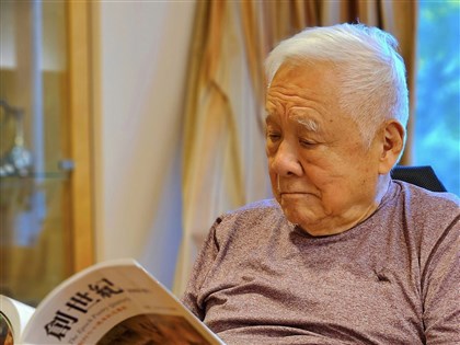 瘂弦逝世享壽92歲 1950年代成立創世紀詩社掀台灣新詩思潮