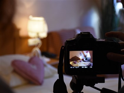 角頭涉嫌強拍女子私密片 士檢已扣手機鑑識中