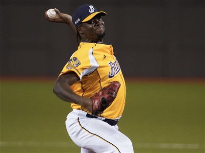 台灣大賽首戰德保拉7局好投 兄弟10比4擊敗統一獅