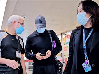 涉詐西班牙男遣返遭新加坡拒入境回台 移民署：持續協調遣送歸案