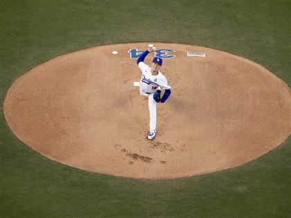 MLB世界大賽山本由伸好投、Freeman再開轟 道奇2連勝洋基[影]