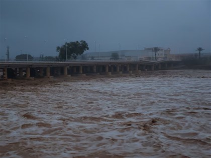 西班牙暴雨成災增至64死 近30年最嚴重洪患