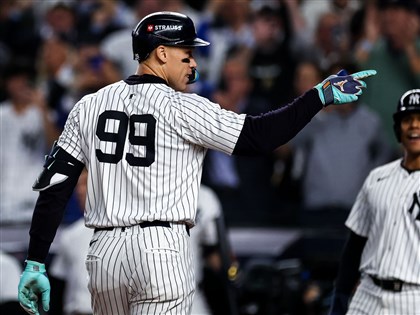 世界大賽第5戰 洋基賈吉首打席開轟2分彈[影]