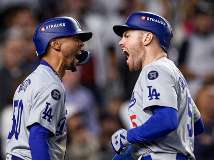 MLB世界大賽第5戰 道奇第5局猛攻追成5比5平手[影]