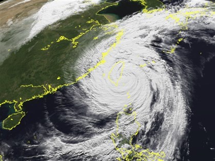 颱風康芮午後1時距台50公里 估即將登陸