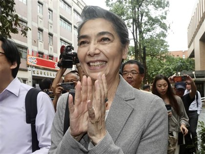 賴佩霞涉違法廣告心理諮商 北檢傳喚說明 