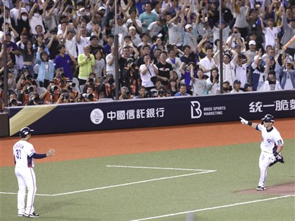 12強戴培峰突破封鎖取得台灣寶貴1分 日本率先取得3勝[影]