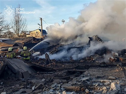 俄羅斯空襲烏克蘭電網多地緊急停電 波蘭戰機升空因應