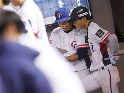 12強賽拿情蒐資料網友妙比「訂飲料」引熱議 彭政閔：製造「笑」果