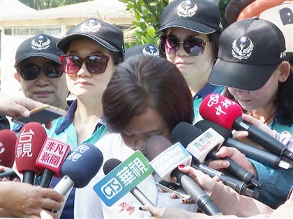 勞發署公務員輕生案 許銘春鞠躬致歉：深切反省接受檢討