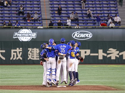 早安世界》棒球12強複賽台灣8比2痛擊美國 成棒層級21年來對美首勝